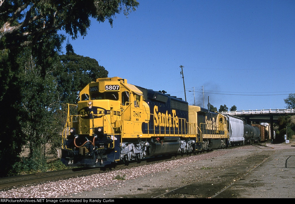 ATSF 5807 at Pinole